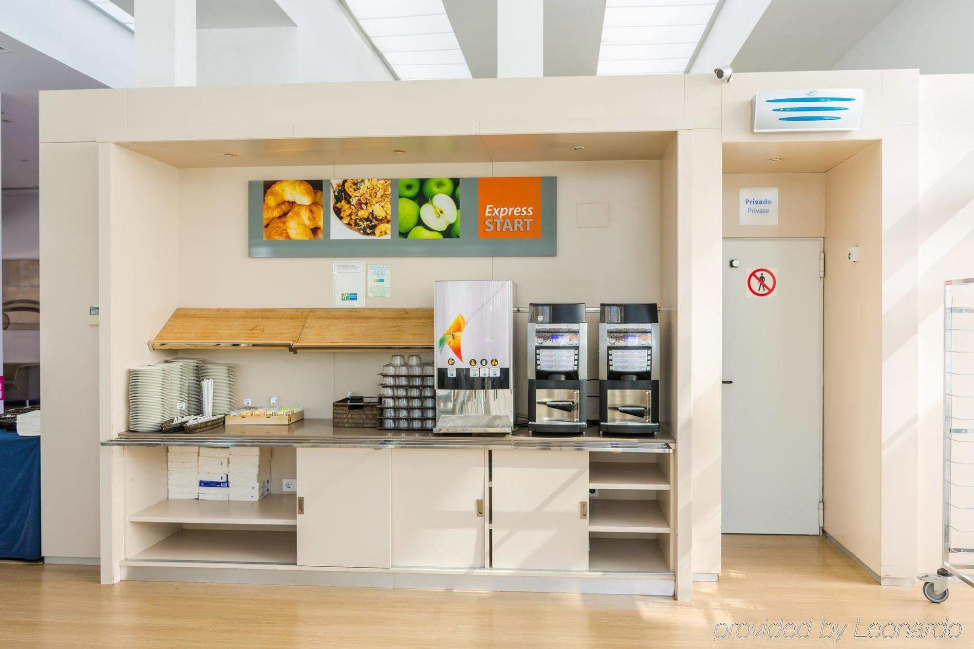 Holiday Inn Express Madrid Leganes By Ihg Экстерьер фото